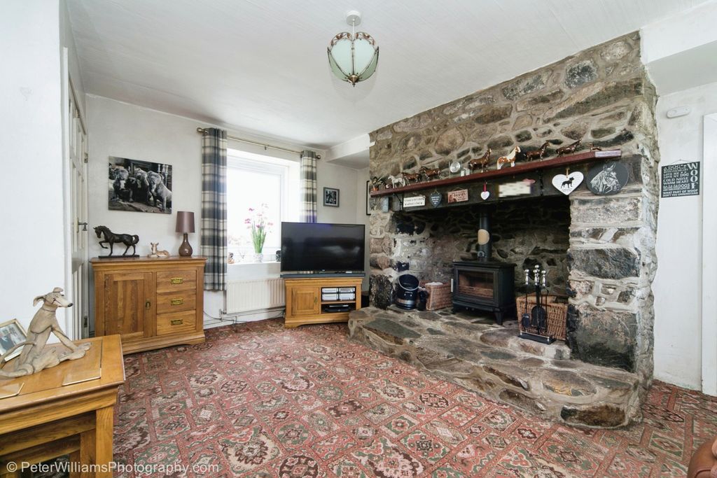 Property photo 2 of 18 Photography