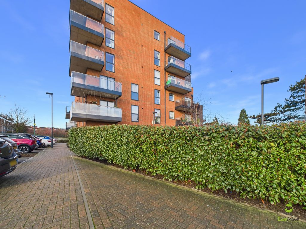 Property photo 3 of 14 Presented By Kevin At Ewemove Bexleyheath And Dart