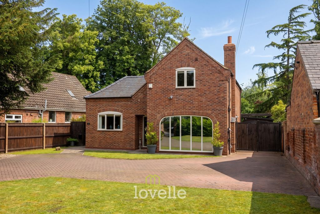 Property photo 1 of 41