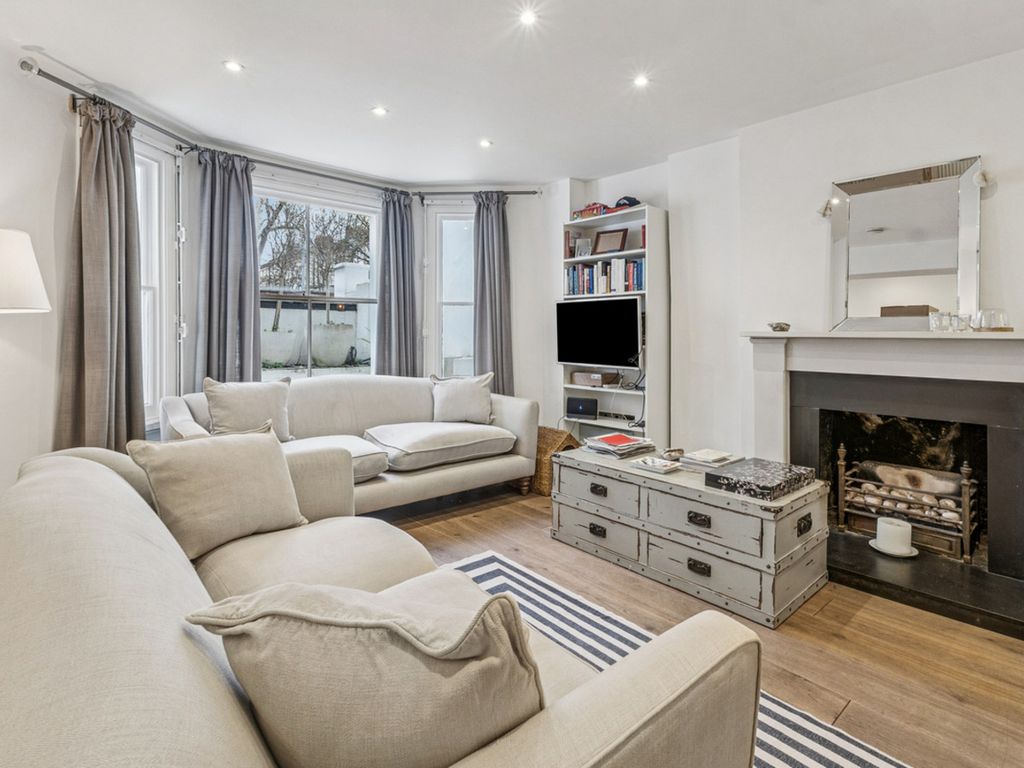 Property photo 2 of 12