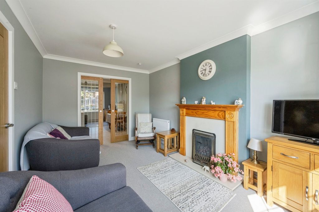 Property photo 2 of 16