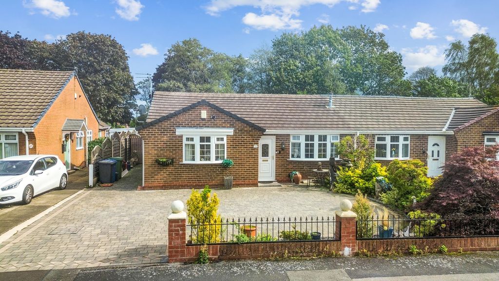 Property photo 1 of 32
