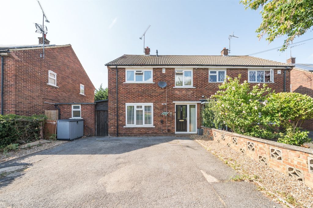 Property photo 1 of 12