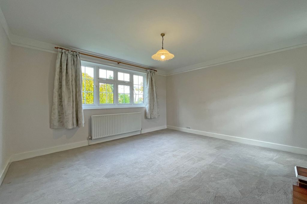 Property photo 3 of 26