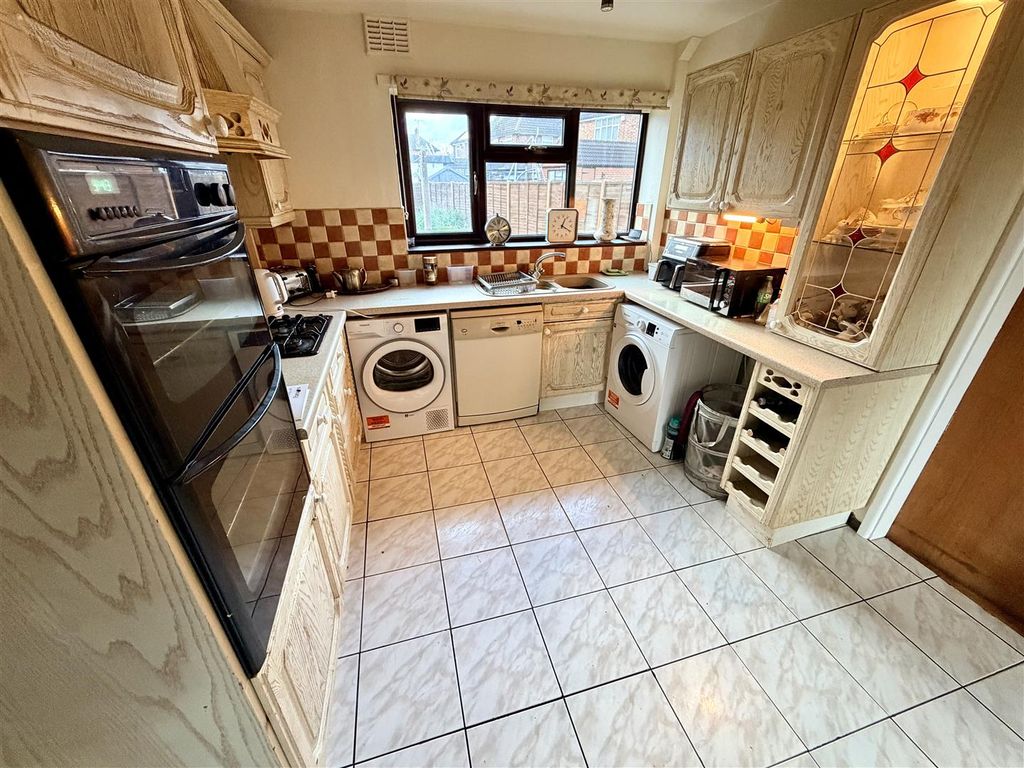 Property photo 3 of 16 Img_0400.Jpeg