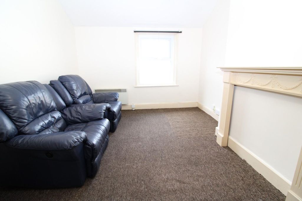 Property photo 3 of 7 Img_2321.Jpg