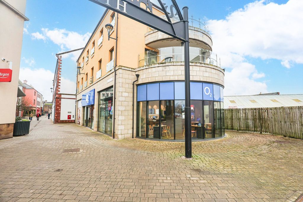 Property photo 1 of 11 External