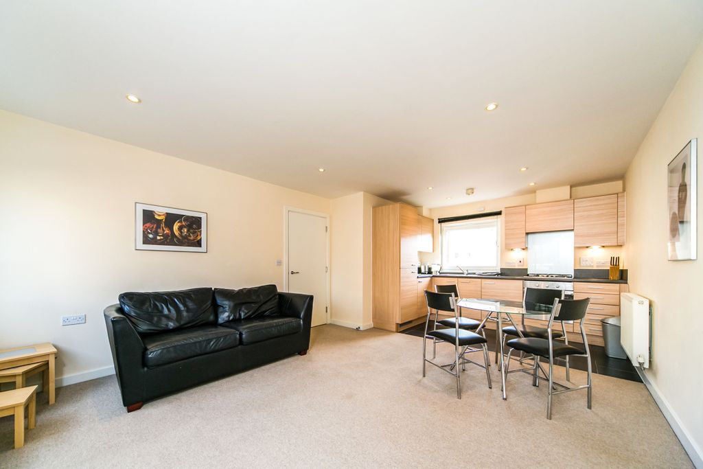 Property photo 3 of 9 B82d6Bf1-5F10-45d1-9