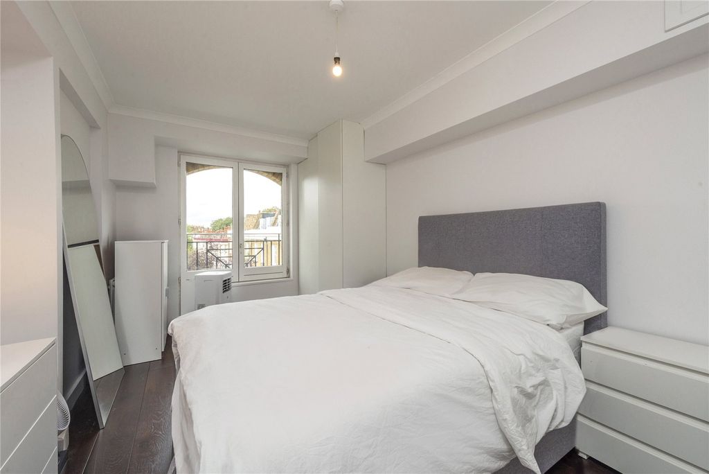 Property photo 3 of 24