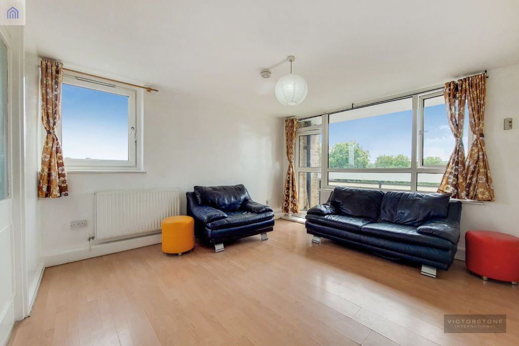 Property photo 1 of 10 1669192