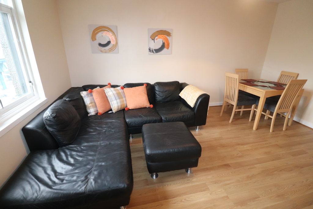 Property photo 3 of 11 Photo 3