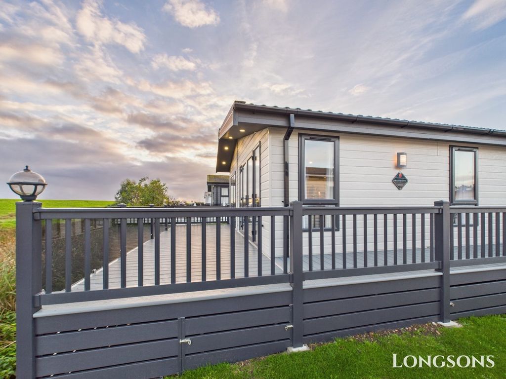 Property photo 1 of 34 Cam02173G0 Pr0277 Still055