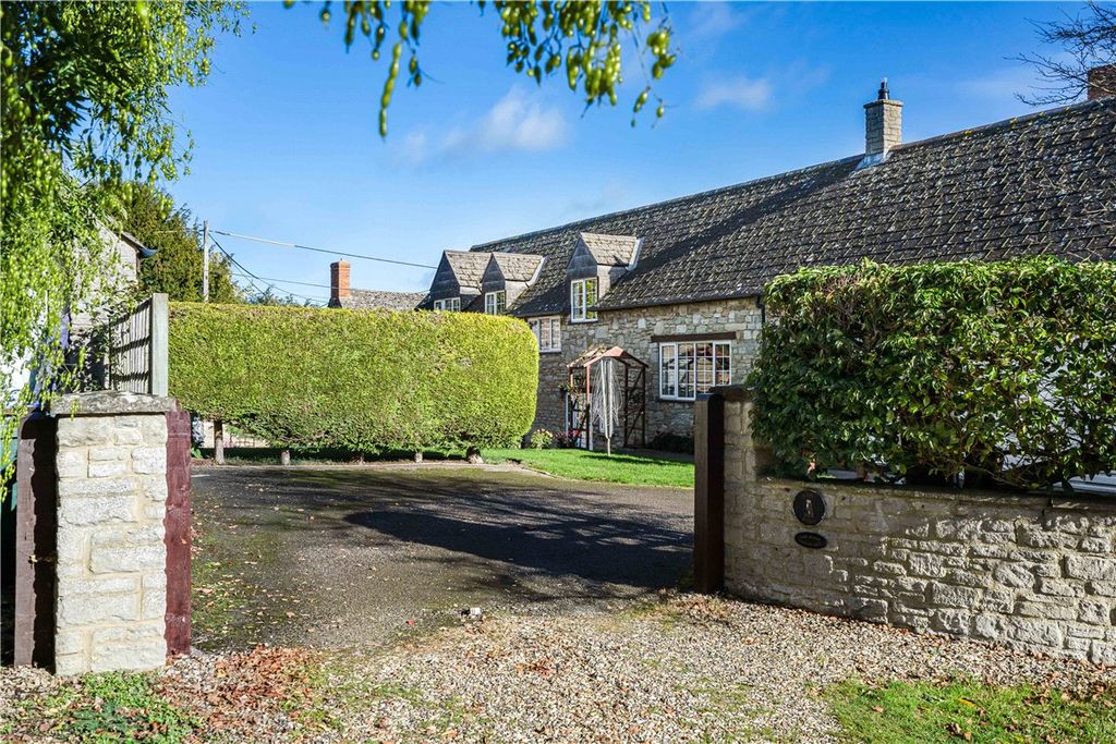 Property photo 3 of 24 Picture 3