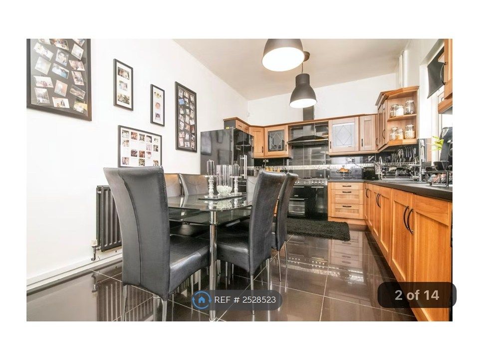 Property photo 2 of 17 Kitchen Diner