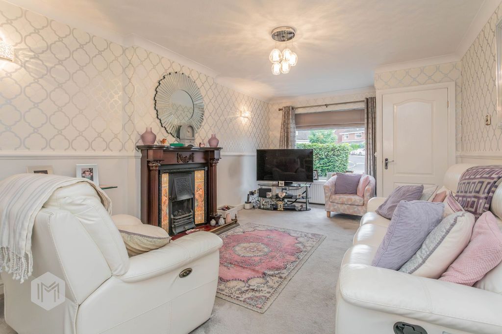 Property photo 2 of 29