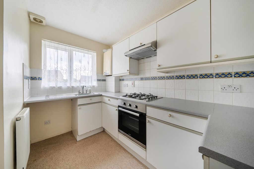 Property photo 2 of 15 Kitchen