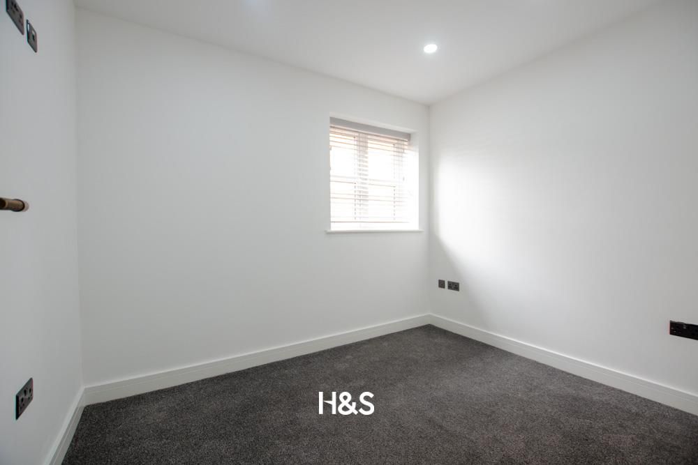 Property photo 2 of 5 Bed.Jpg