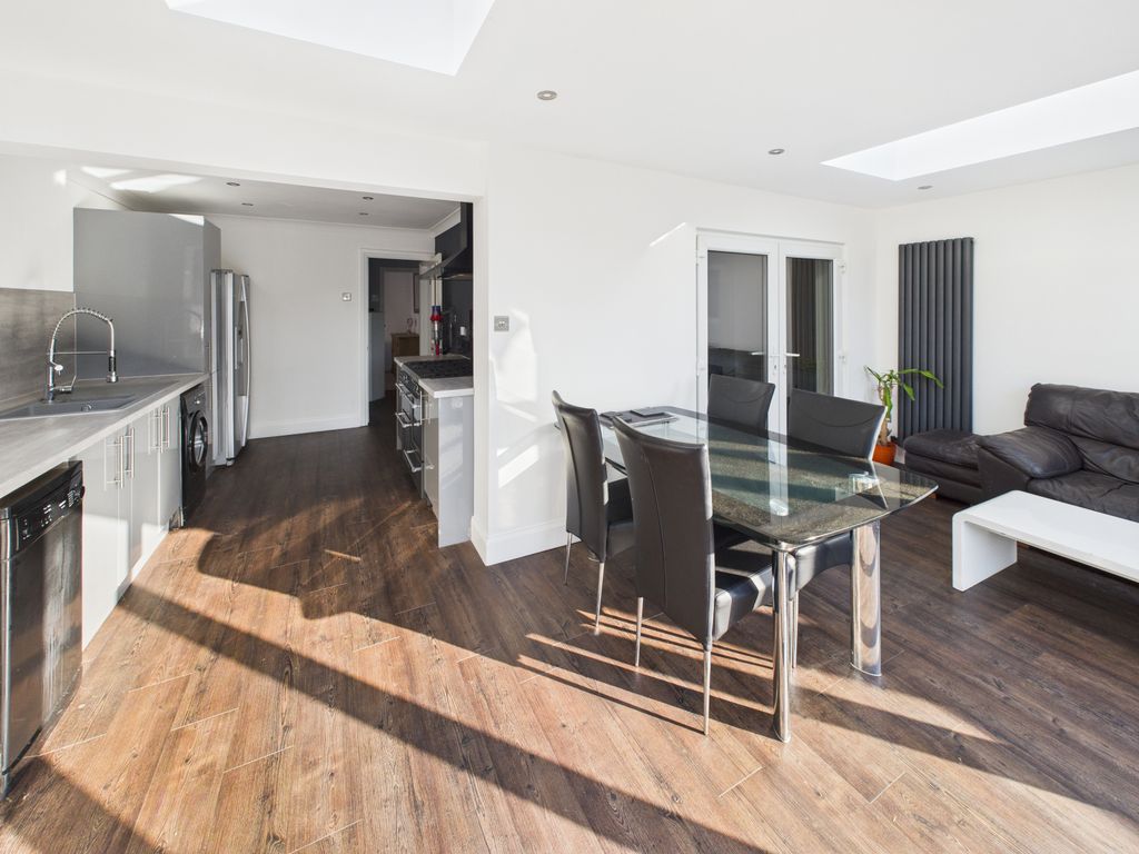 Property photo 3 of 12 Gallery