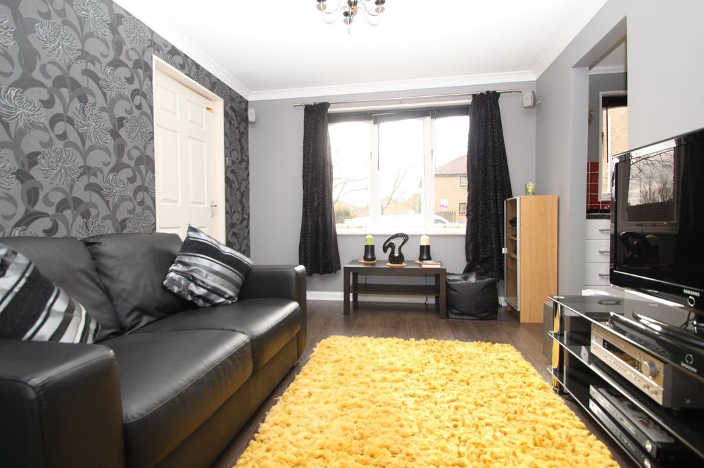 Property photo 2 of 5