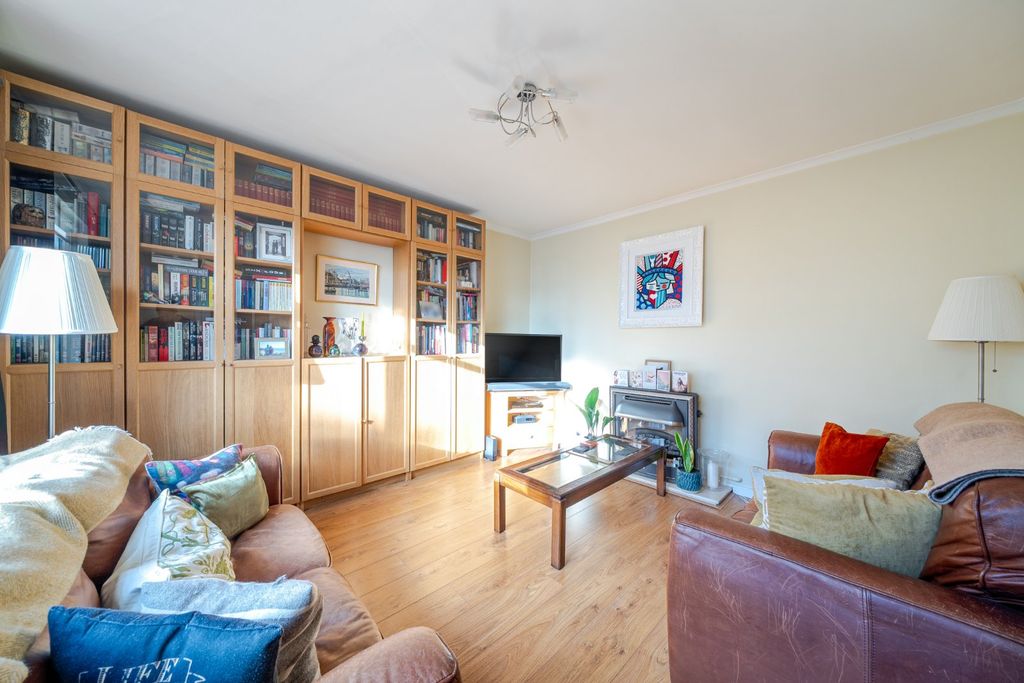 Property photo 3 of 15 Picture No. 06