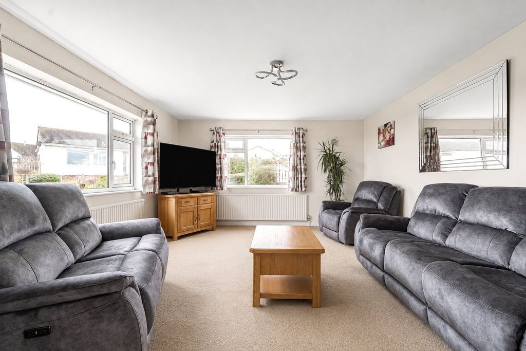 Property photo 2 of 27 Picture No. 89