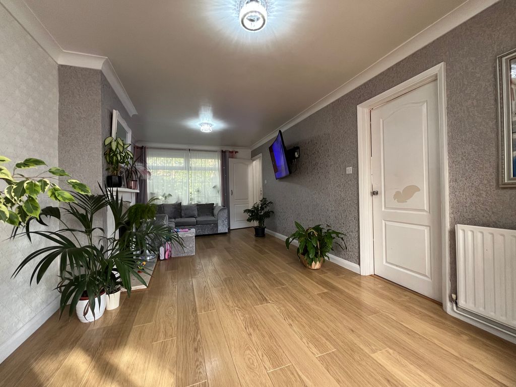 Property photo 3 of 14 Image