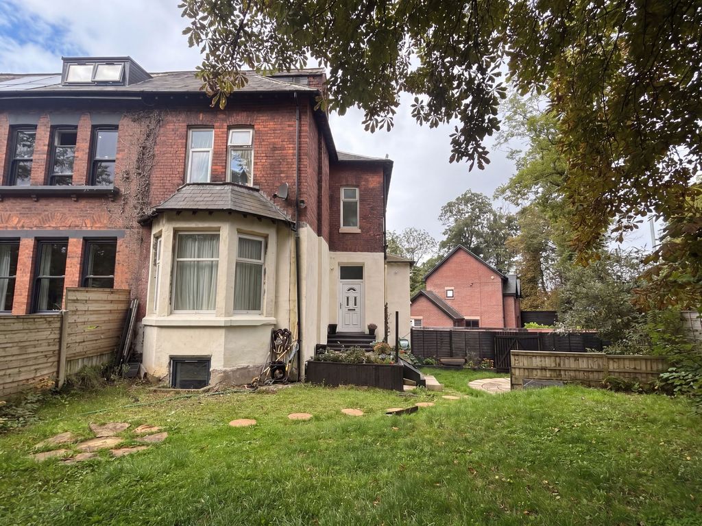 Property photo 1 of 28