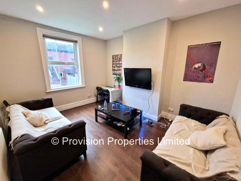 Property photo 1 of 11 Photo