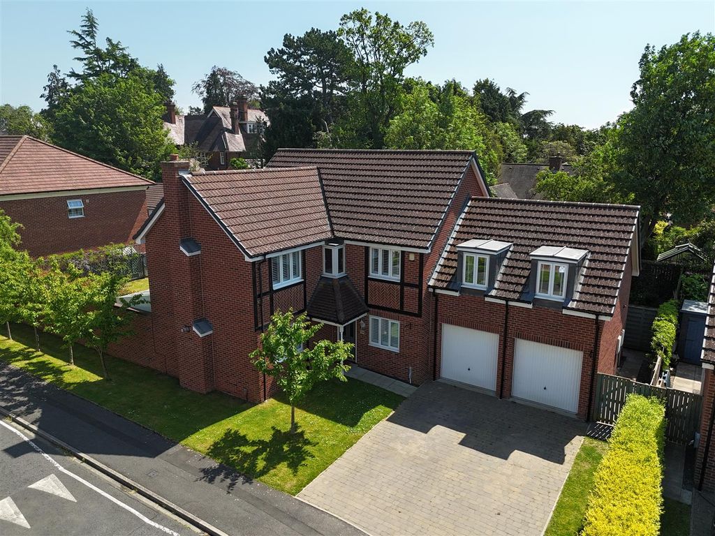 Property photo 1 of 34 Externally
