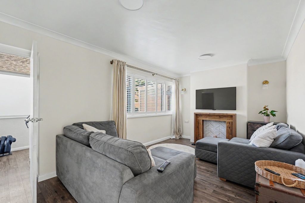 Property photo 2 of 16 5321325