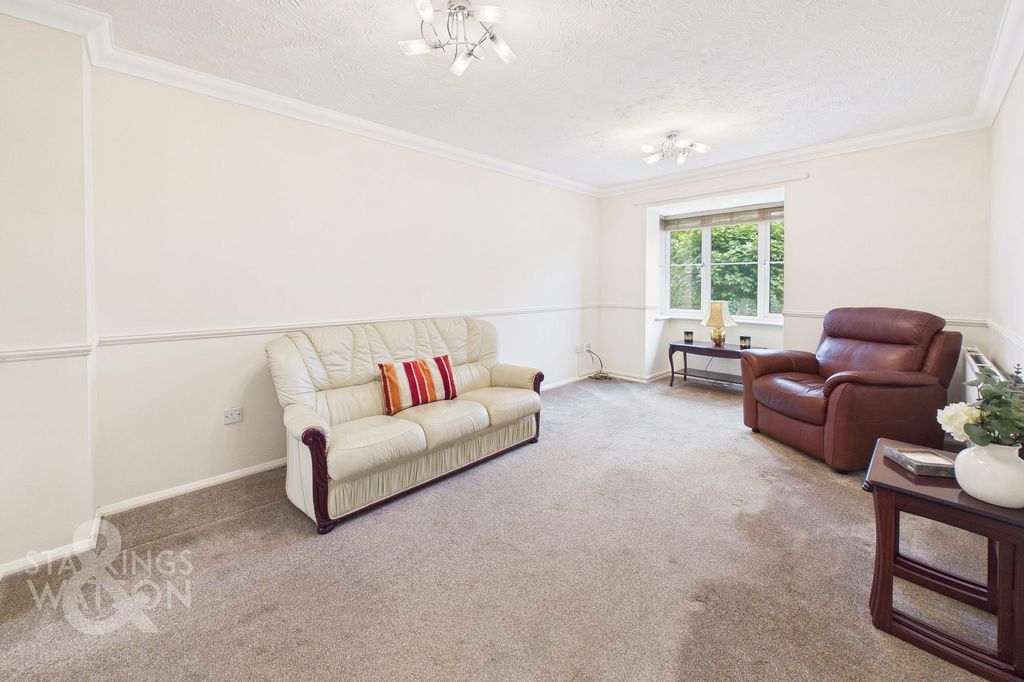Property photo 3 of 26