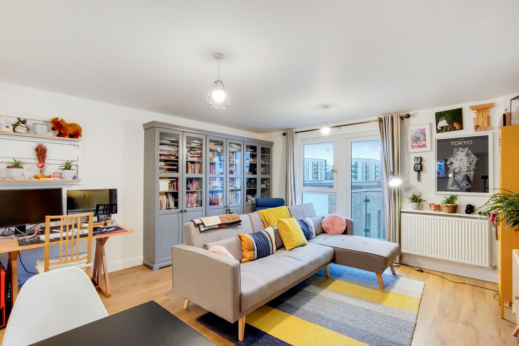 Property photo 1 of 11