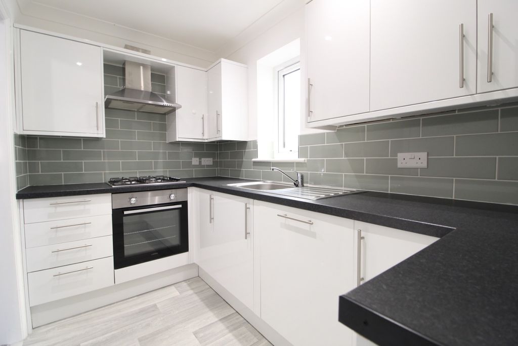 Property photo 3 of 8 1375865
