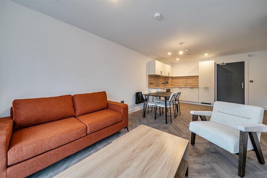 Property photo 3 of 13 1424436-3-69Aae48ee42d8.Jpg