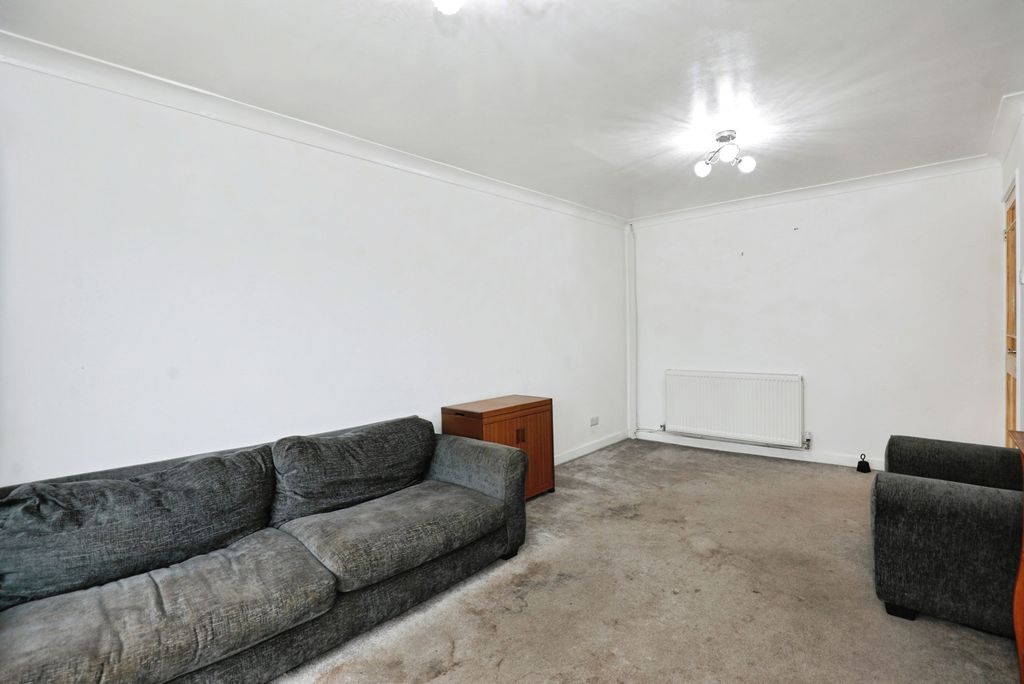 Property photo 3 of 10 Pbox-Img.Jpg