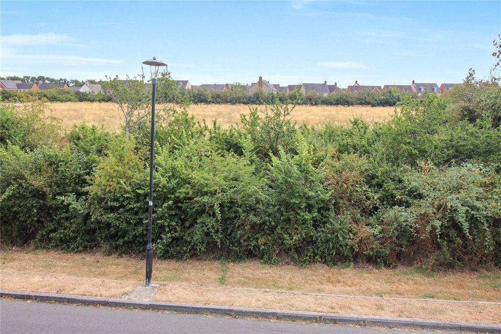 Property photo 2 of 18 Picture No. 11