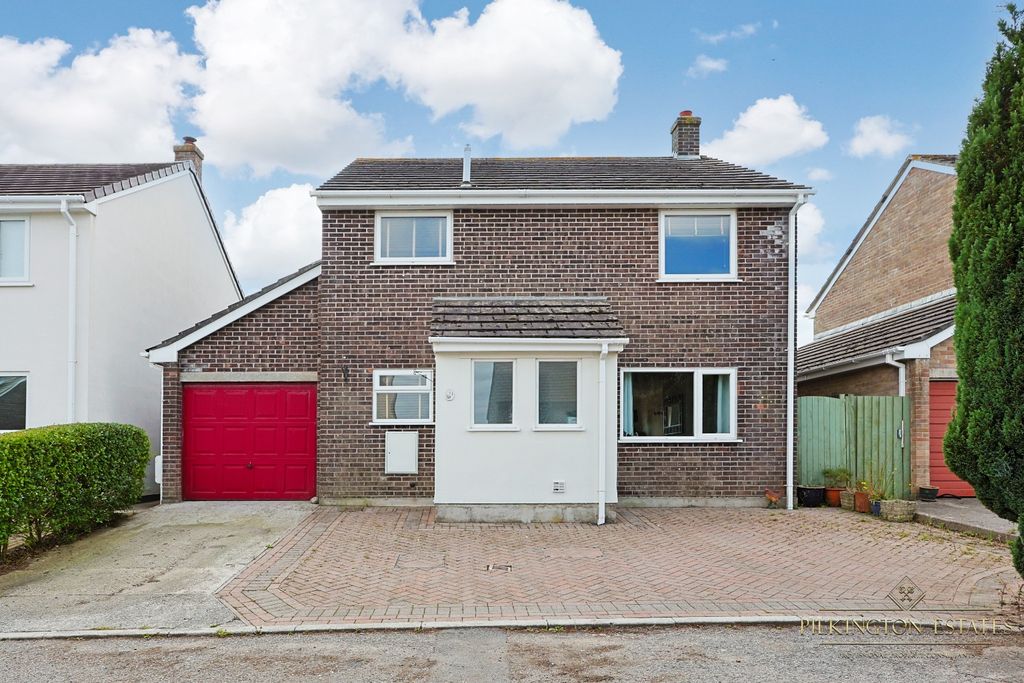 Property photo 1 of 19 4378010