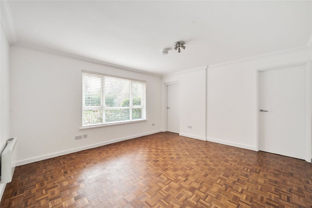 Property photo 2 of 12 Picture No. 05