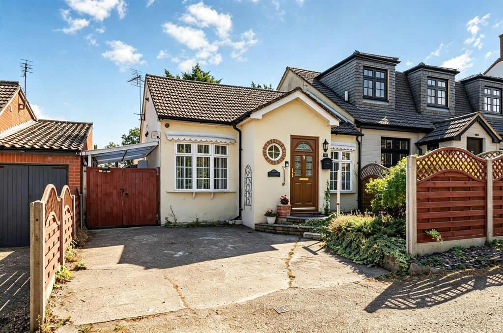 Property photo 1 of 22 Picture No. 05