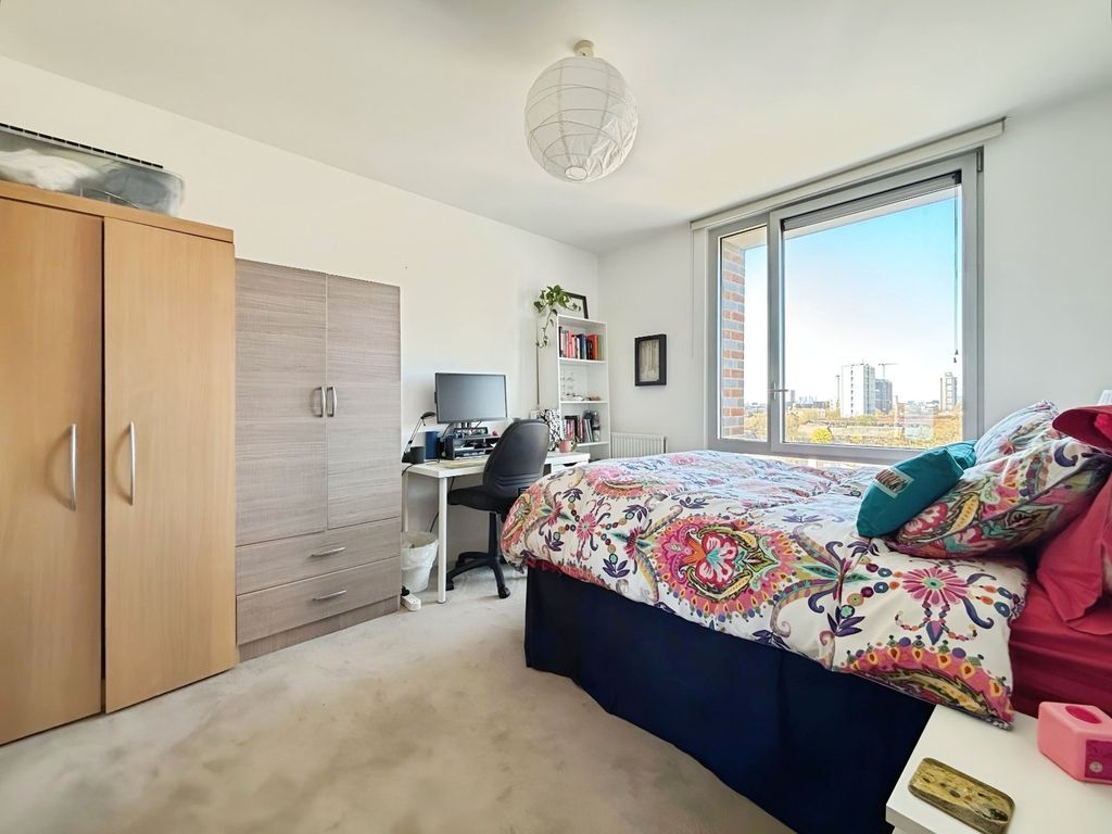 Property photo 3 of 13 03