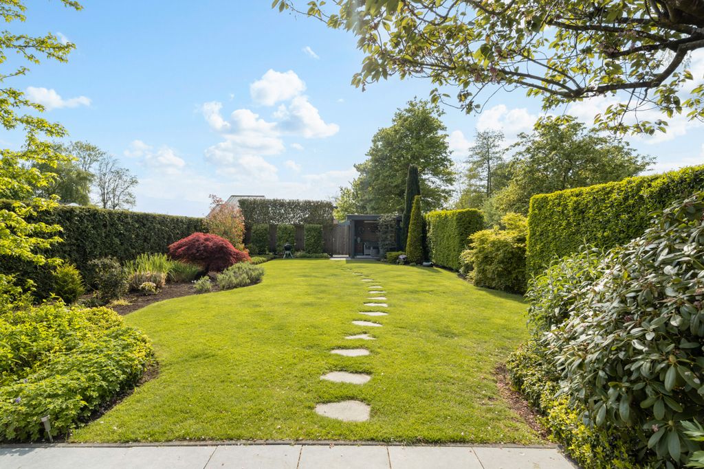 Property photo 3 of 74