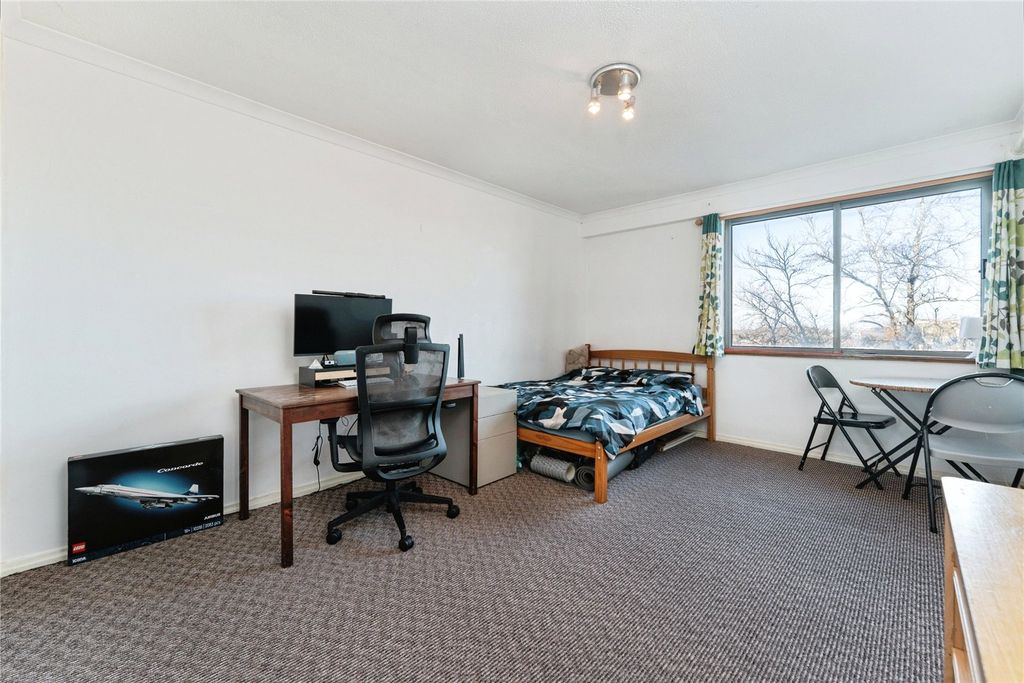 Property photo 3 of 24 Picture No. 14