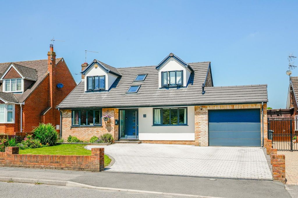Property photo 1 of 32