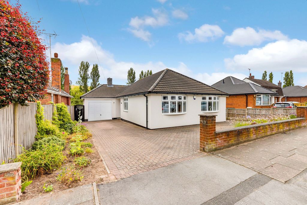 Property photo 1 of 31
