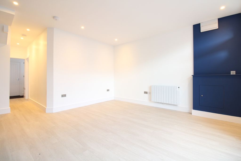 Property photo 2 of 4 Img_0027