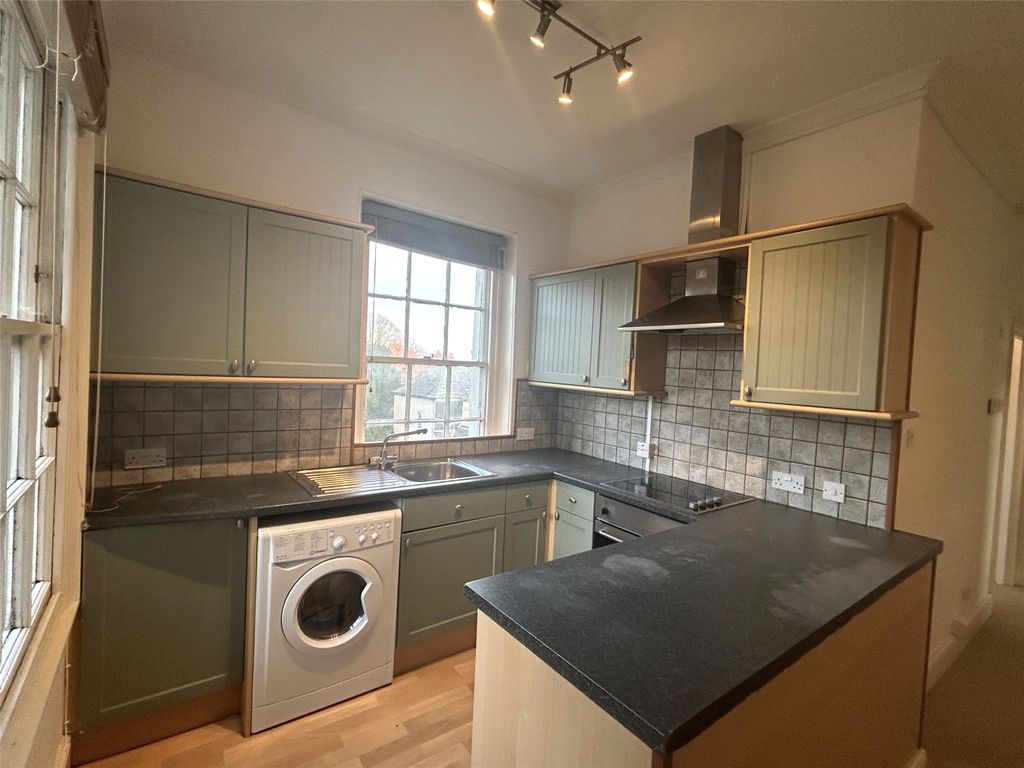 Property photo 2 of 10 Picture No. 02