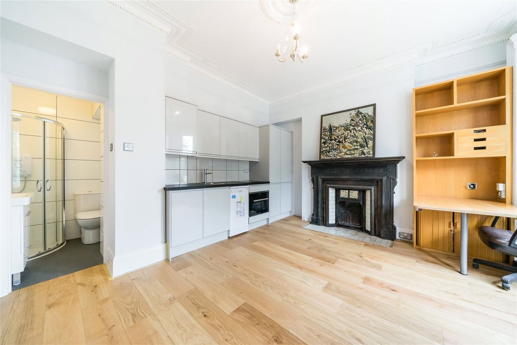 Property photo 1 of 7 6