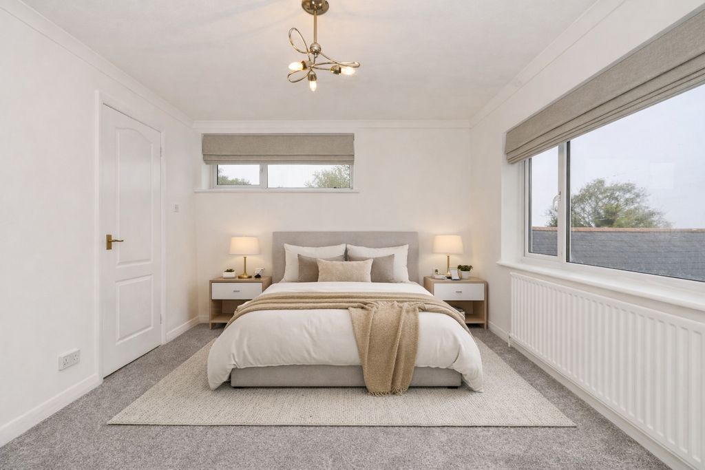 Property photo 3 of 14 2