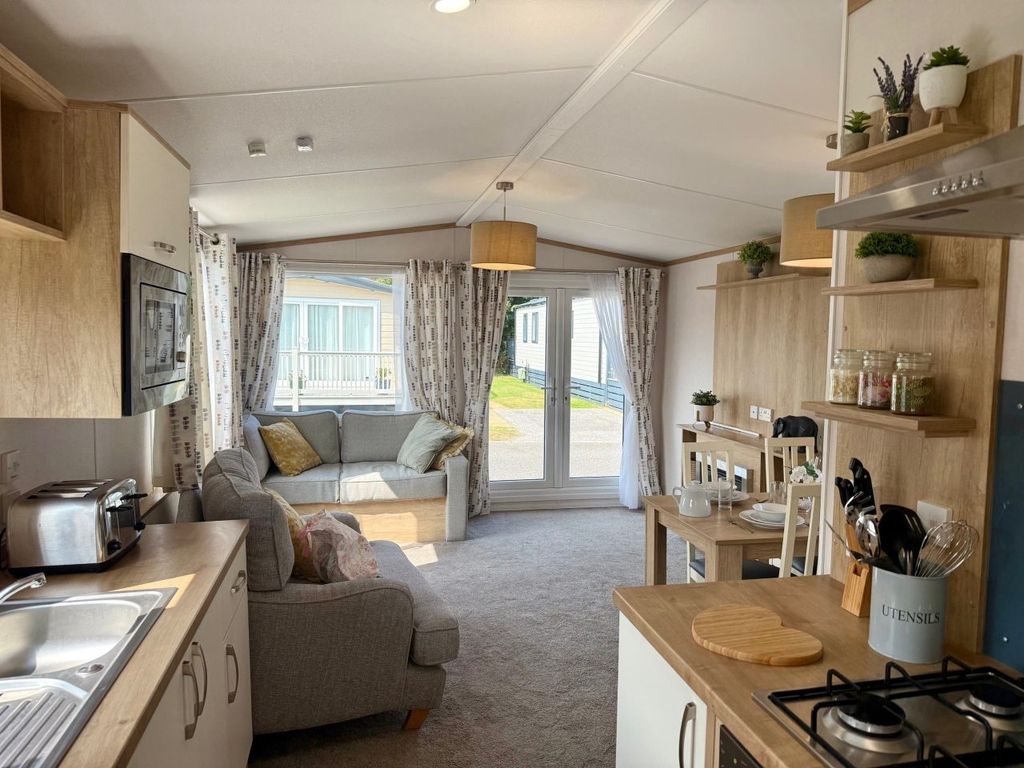 Property photo 1 of 7 - Sunseeker Zest For Sale