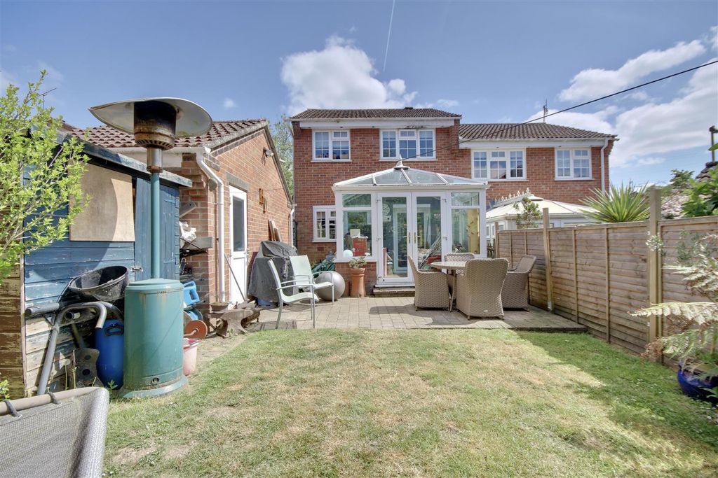 Property photo 1 of 11 315E0778-239C-4A54-9A56-Bdcb6385A4B8_1_201_A.Jpeg